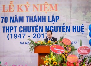 70 Năm Chuyên Nguyễn Huệ